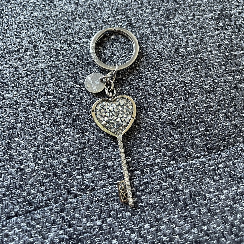 Swarovski Crystal heart keychain - Picture 3 of 8